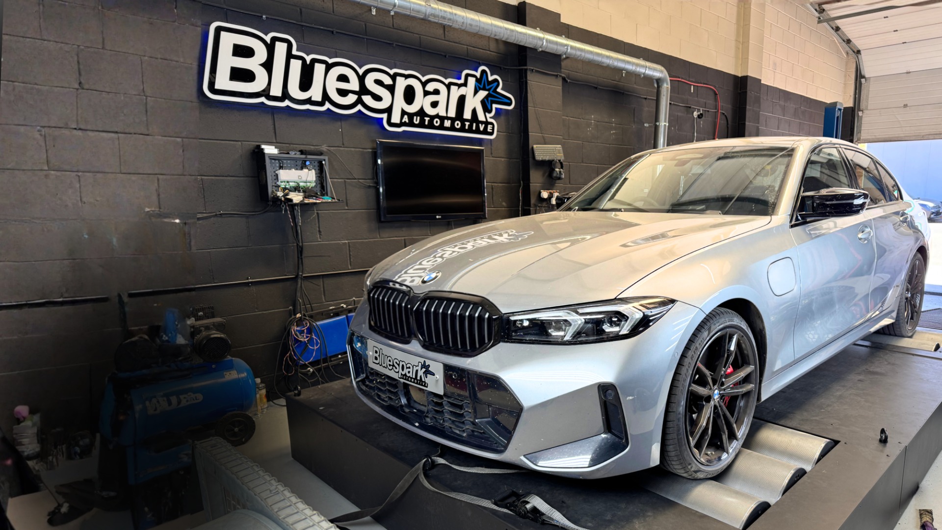 BMW G20 330e tuning project by Bluespark Automotive